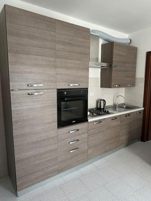 Mati Malpensa Con Navetta 20Eur Apartment Lonate Pozzolo Bagian luar foto