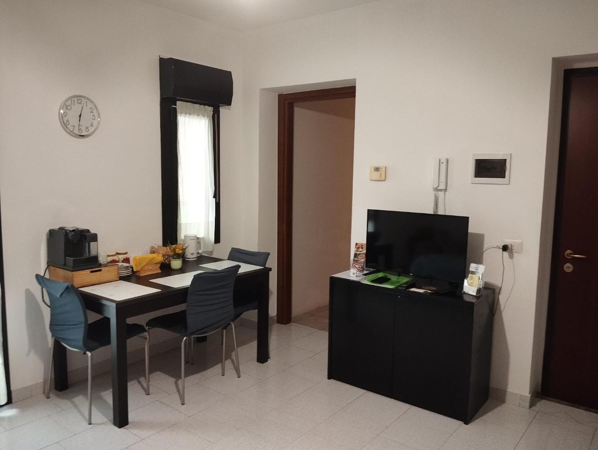 Mati Malpensa Con Navetta 20Eur Apartment Lonate Pozzolo Bagian luar foto
